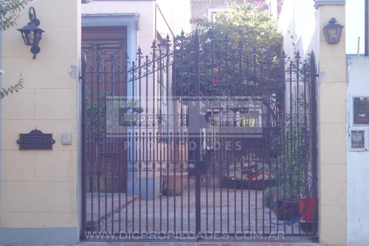 Foto de Casa 7 ambientes Venta - San Isidro, imagen 2