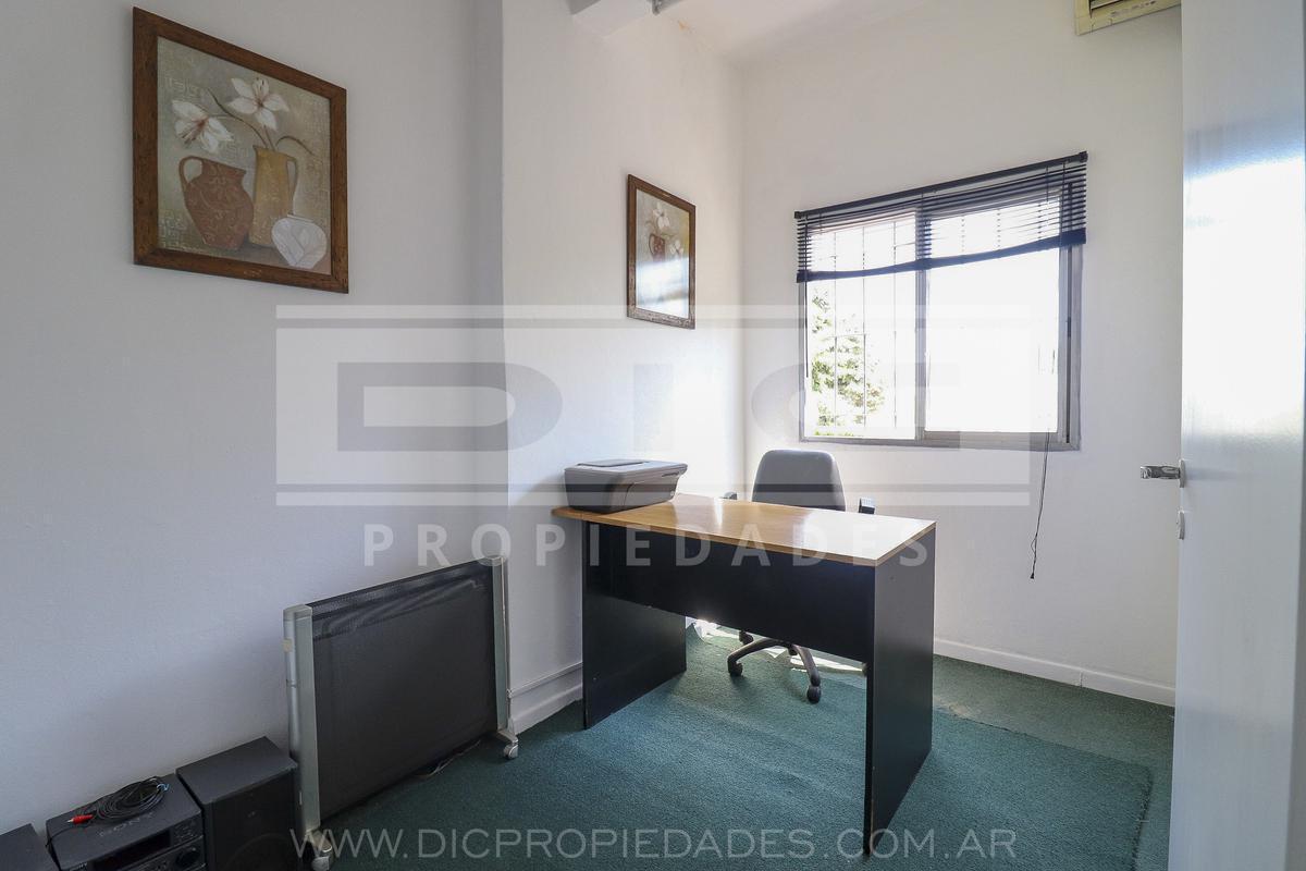 Foto de Local 72m2 c/espacio guardacoche en galería Don Bosco, imagen 4