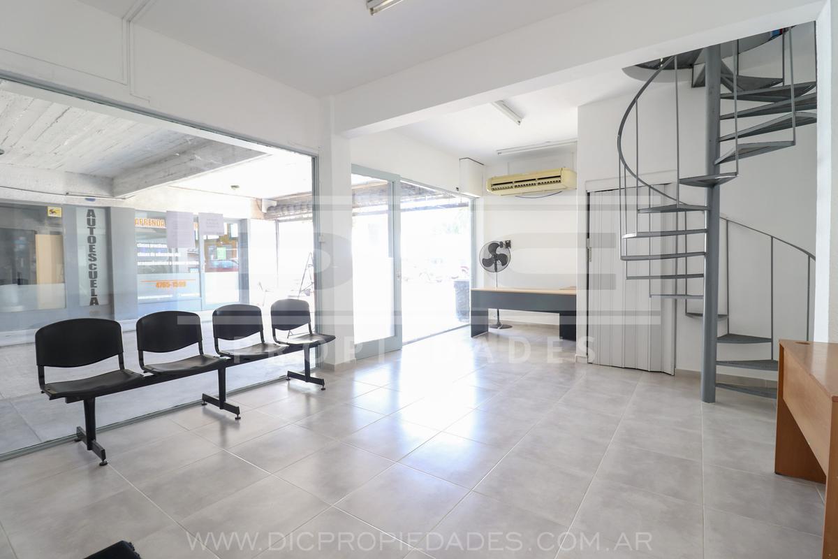 Foto de Local 72m2 c/espacio guardacoche en galería Don Bosco, imagen 1