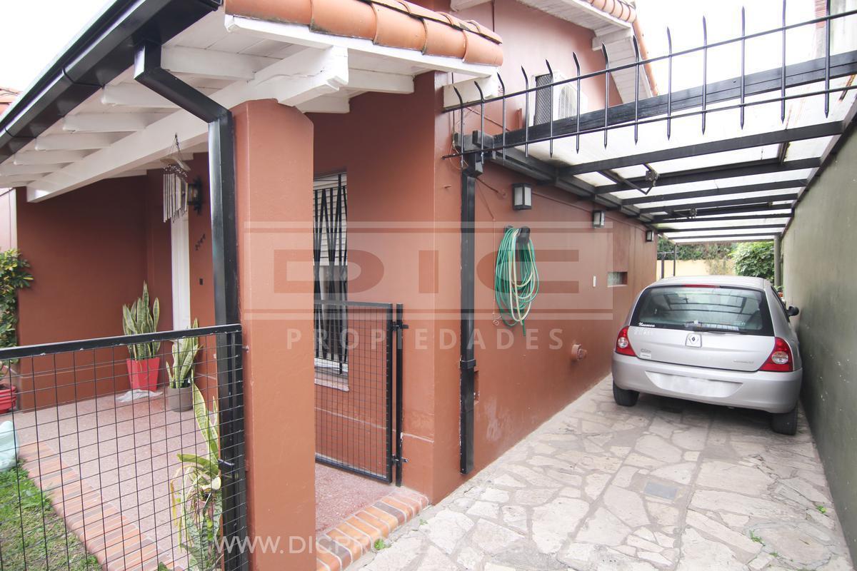 Foto de Muy buen Chalet 3 amb. con Amplio Jardin- Beccar, imagen 3