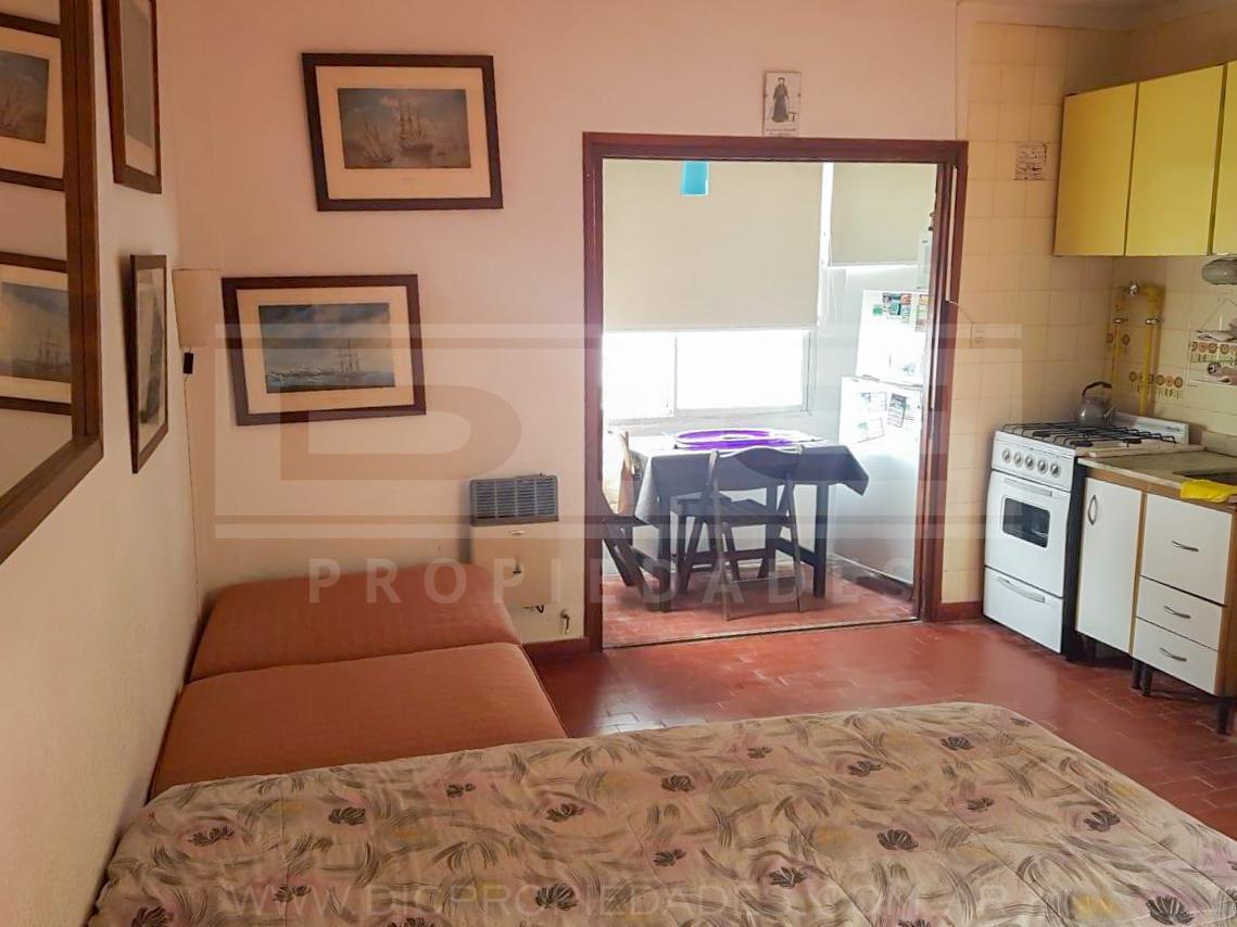 Foto de depto monoambiente con balcón c/vista al mar en Villa Gesell, imagen 2