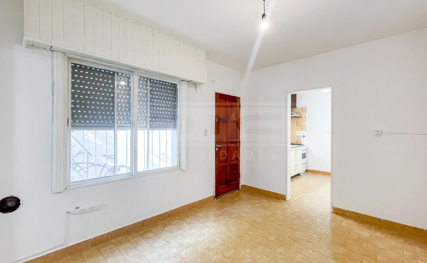 Foto de PH 1 ambiente Venta - San Isidro, imagen 2