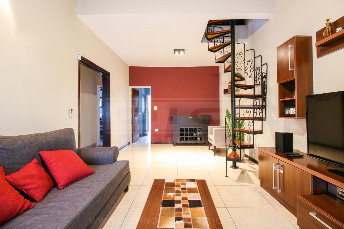 Foto de PH 4 ambientes Venta - Beccar, imagen 2