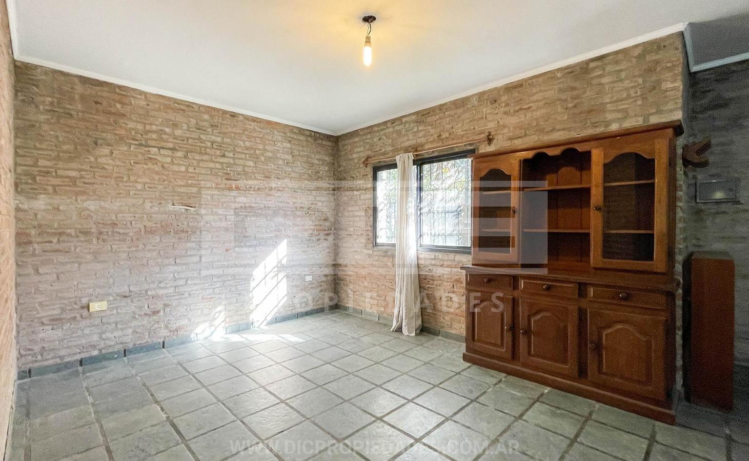 Foto de Casa 3 dormitorio Venta - Don Torcuato, imagen 2
