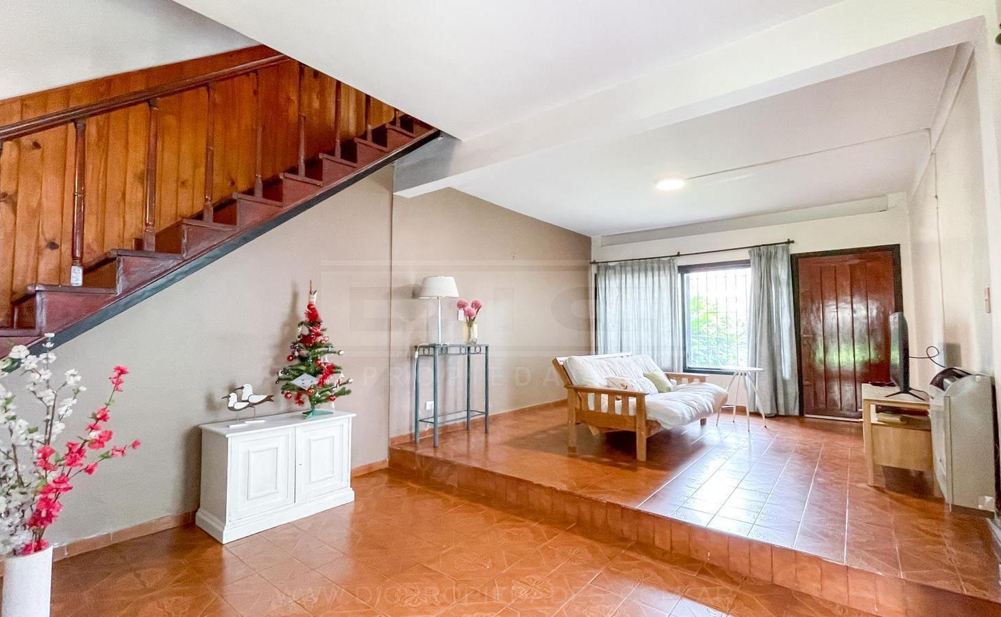 Foto de Chalet 4 dormitorios Venta - Don Torcuato, imagen 4