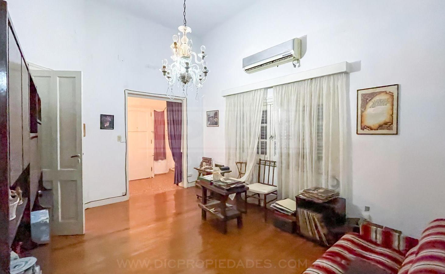 Foto de Chalet 3 dormitorios Venta - Florida Mitre/Este, imagen 3