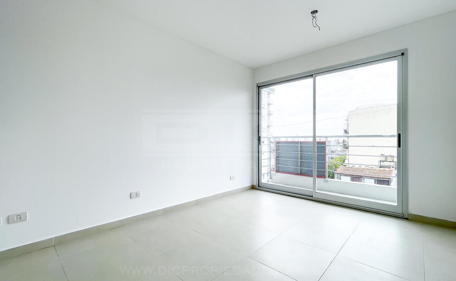 Foto de Excelente departamento 3 ambientes - Florida Mitre/Este, imagen 1
