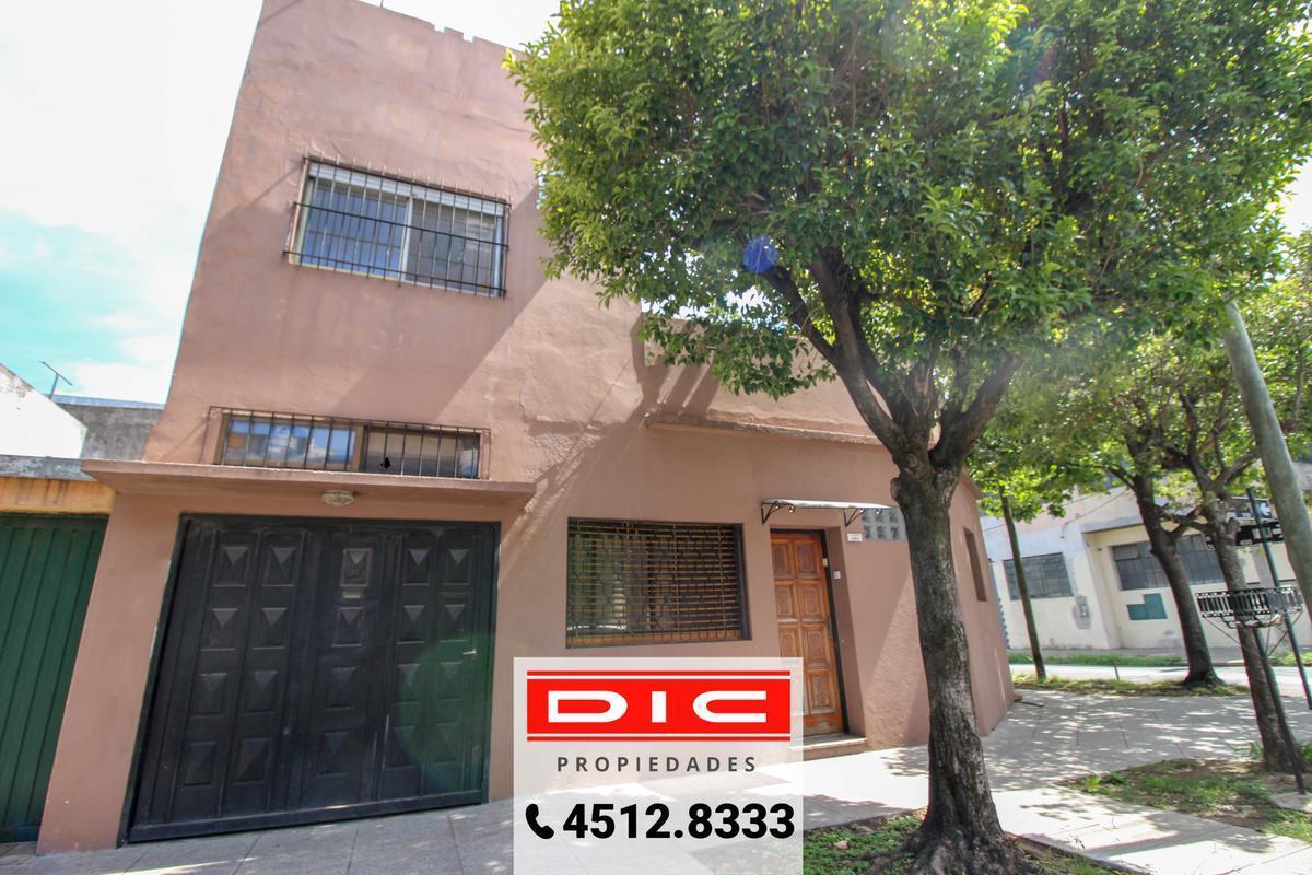 Foto de PH 4 dormitorios Venta - V.Martelli-B.Parque, imagen 1