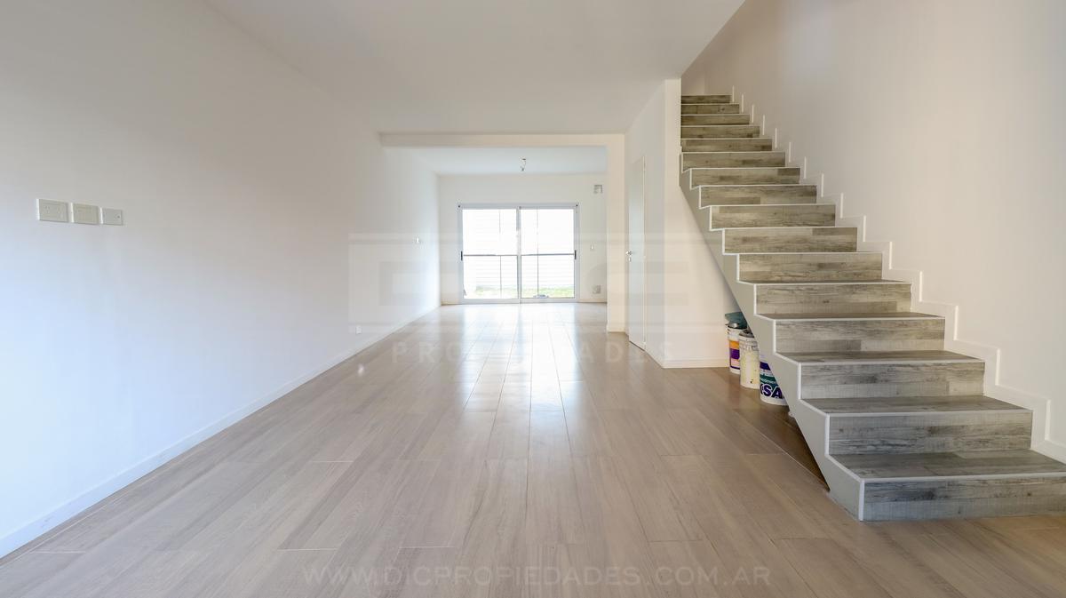 Foto de Duplex 3 dormitorios Venta - Villa Martelli, imagen 2