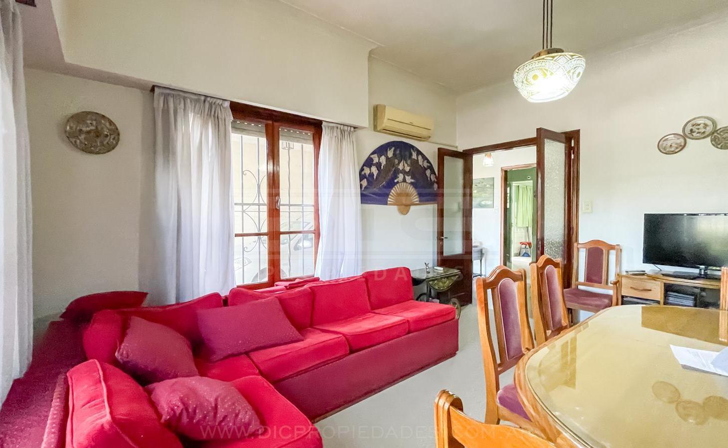 Foto de Chalet 4 dormitorios Venta - Florida Mitre/Este, imagen 4