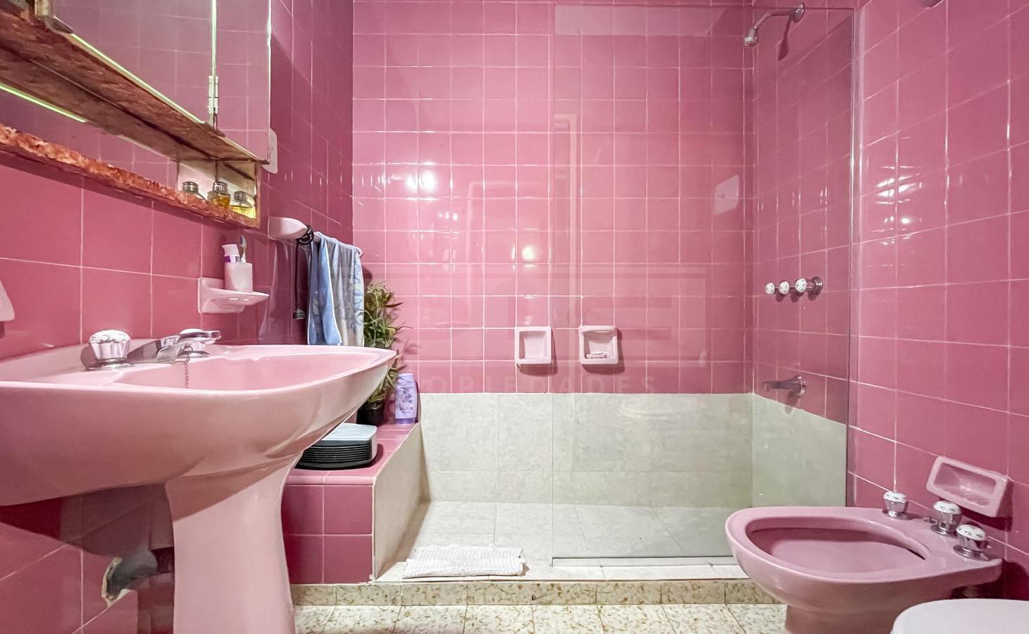 Foto de Casa 3 dormitorios venta - Barrio Vicente López, imagen 2