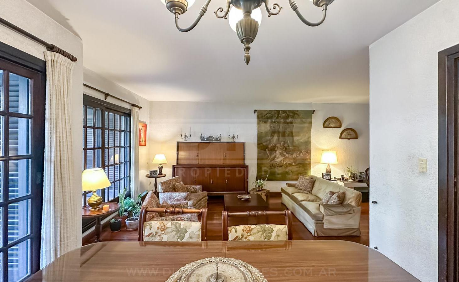 Foto de Chalet 4 dormitorios Venta - Florida Mitre/Este, imagen 4