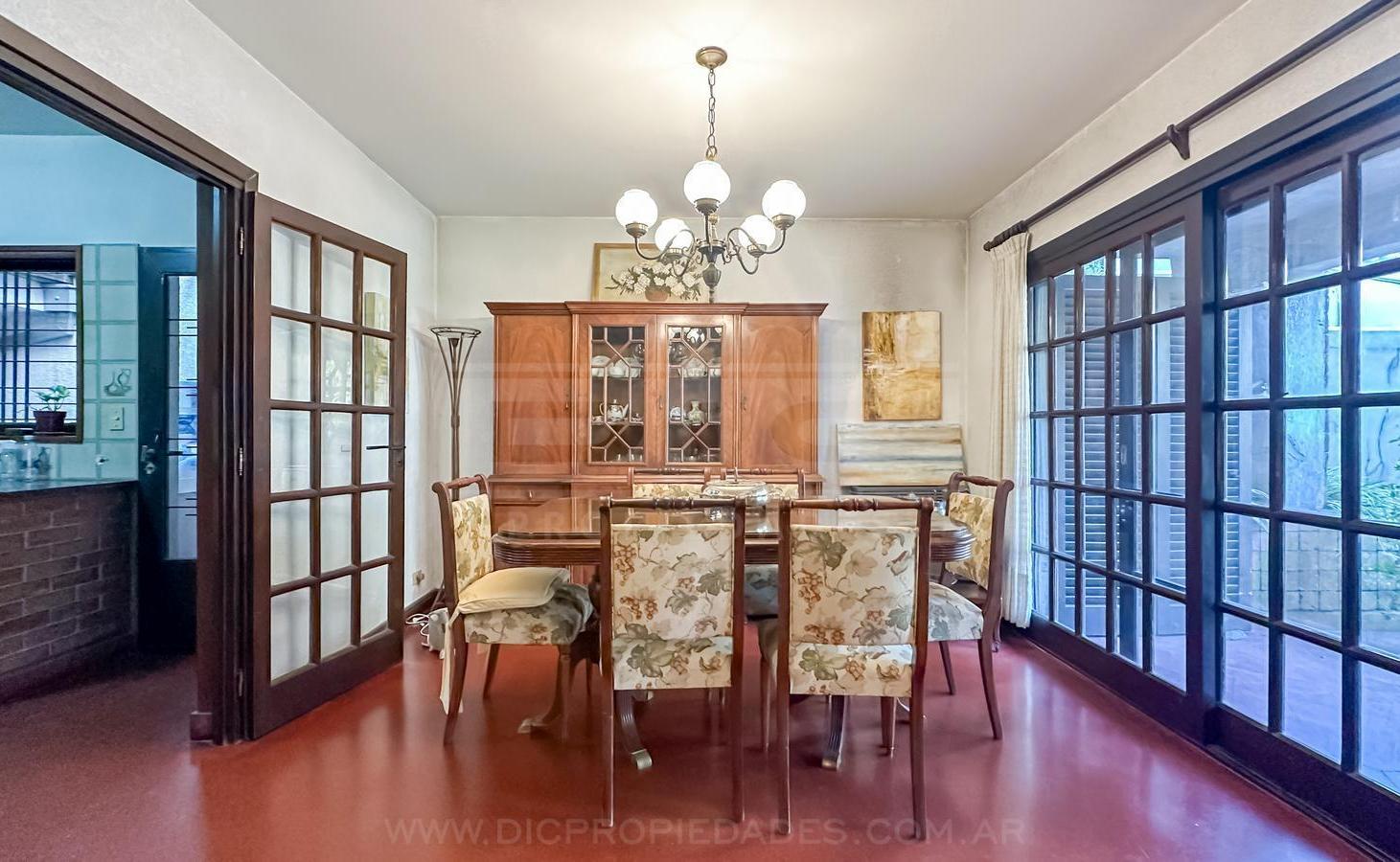 Foto de Chalet 4 dormitorios Venta - Florida Mitre/Este, imagen 2