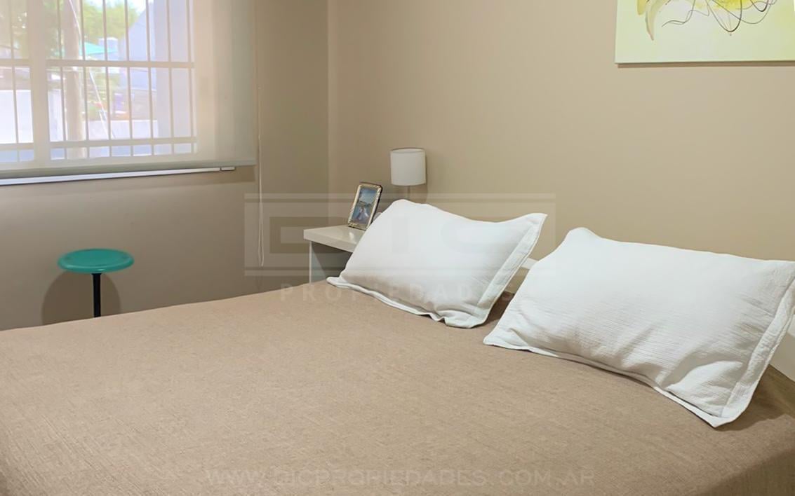 Foto de Chalet 3 dormitorios Venta - Olivos-Maipu/Uzal, imagen 2