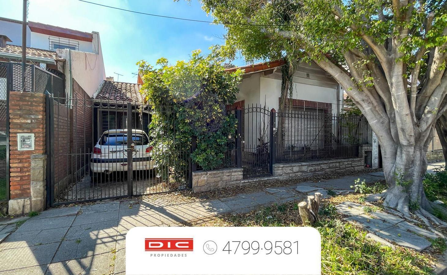 Foto de Chalet 2 dormitorios Venta - Olivos-Roche, imagen 1
