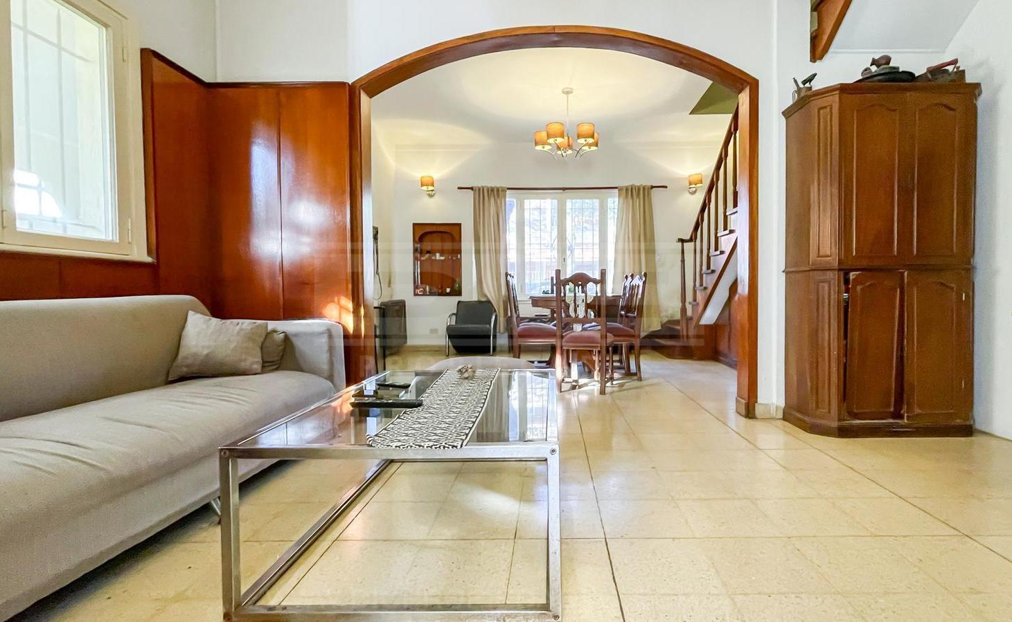Foto de Casa 3 dormitorios Venta - La Lucila-Vias/Maipu, imagen 2