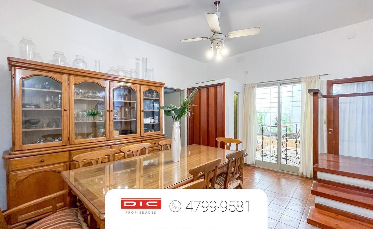 Foto de Casa 5 dormitorios Venta - Olivos, imagen 2