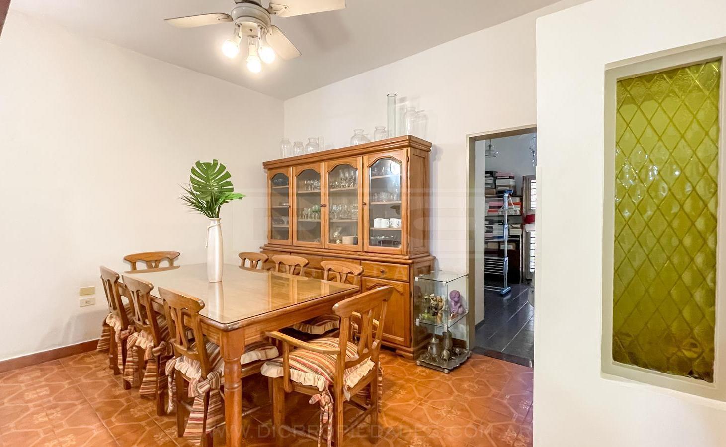 Foto de Casa 5 dormitorios Venta - Olivos, imagen 3