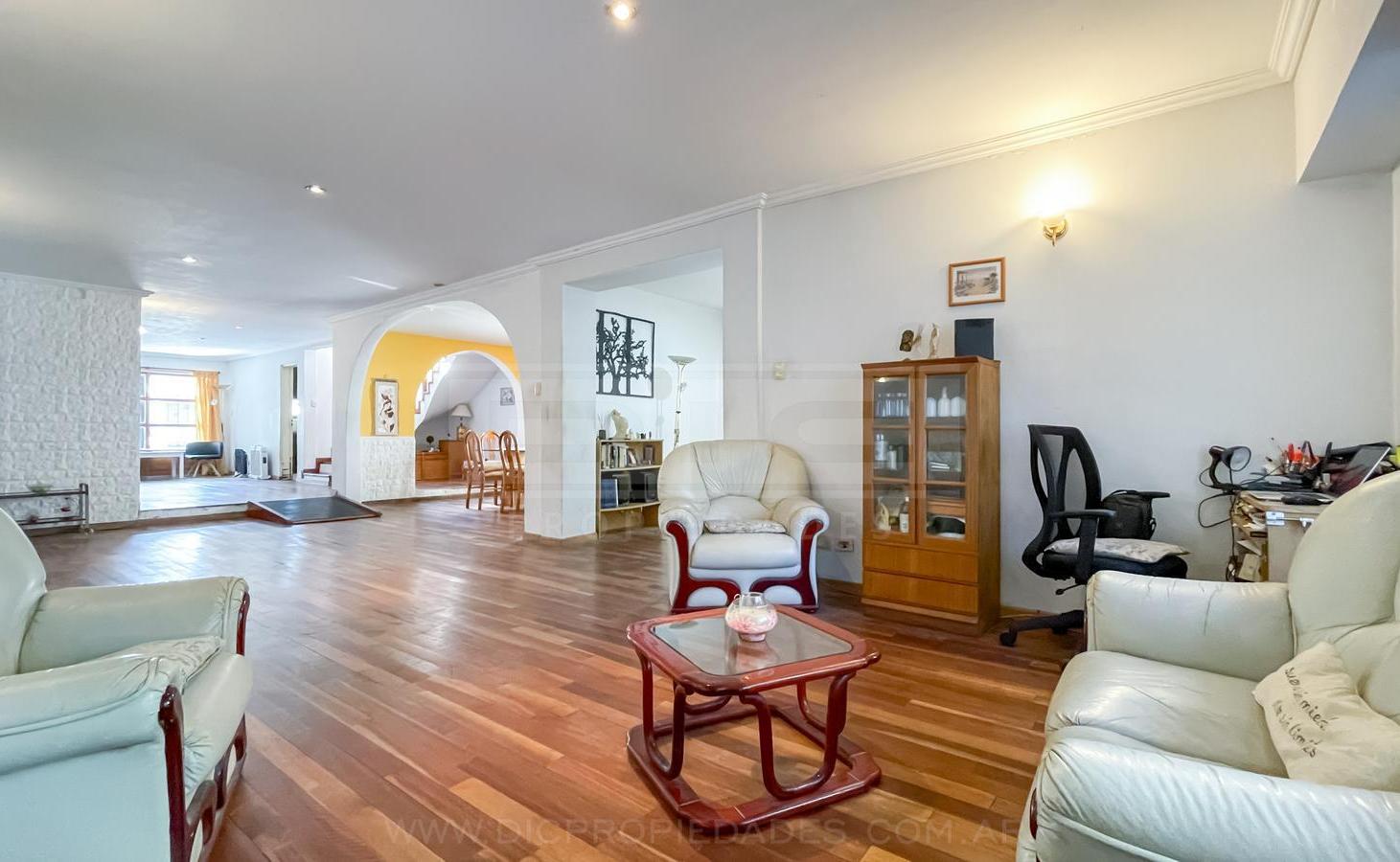 Foto de Casa 4 dormitorios Venta - Olivos, imagen 1