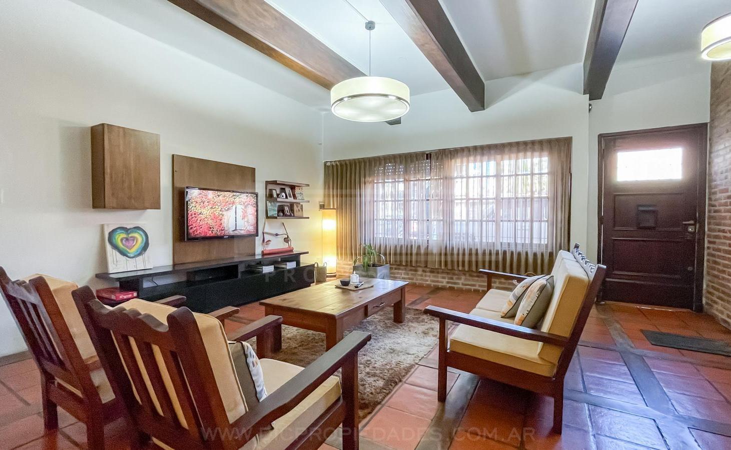 Foto de Casa 4 dormitorios Venta - Olivos-Golf, imagen 1