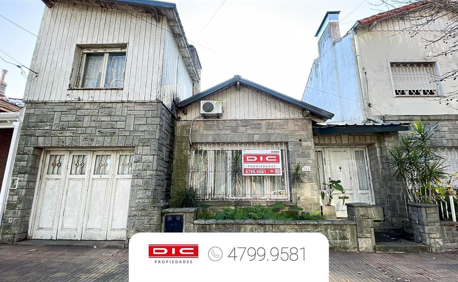 Foto de Chalet 3 dormitorios Venta - La Lucila, imagen 2