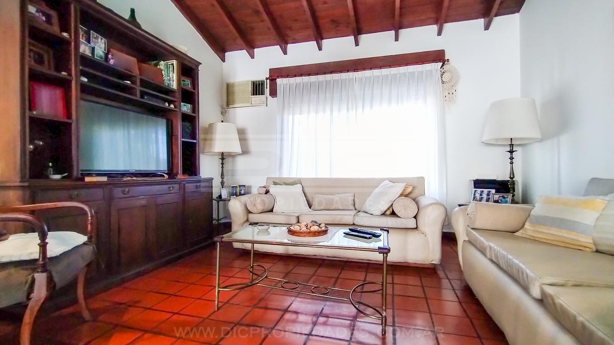 Foto de PH 4 Dormitorios Venta - Olivos-Maipu/Uzal, imagen 1