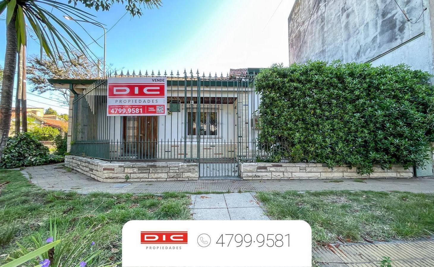 Foto de Chalet 3 dormitorios Venta - Olivos-Maipu/Uzal, imagen 1