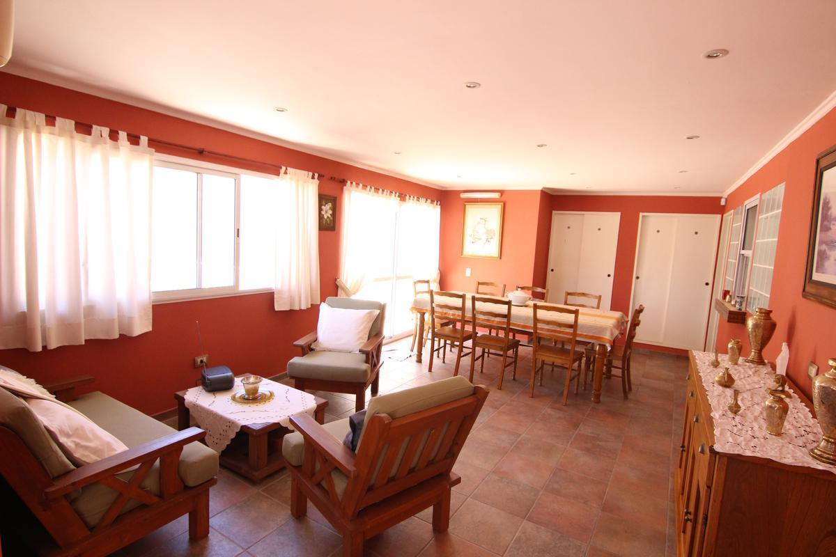 Foto de Casa 4 ambientes Venta - Olivos, imagen 2