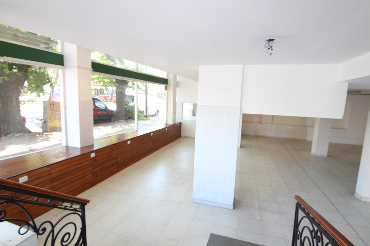 Foto de Muy buen Local en inmejorable zona comercial de Olivos, imagen 3