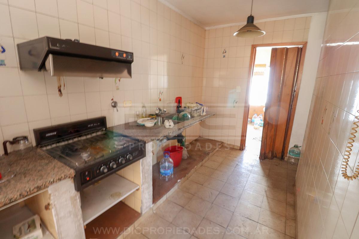 Foto de Galpón/deposito con vivienda 3 ambientes Venta - Olivos, imagen 4