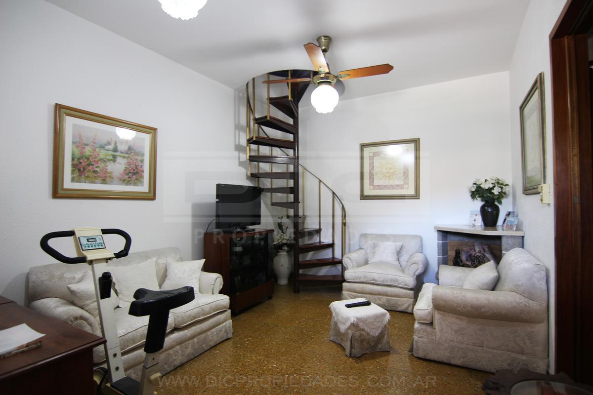 Foto de Chalet duplex 4 dormitorios en lindisimo barrio de Olivos, imagen 3