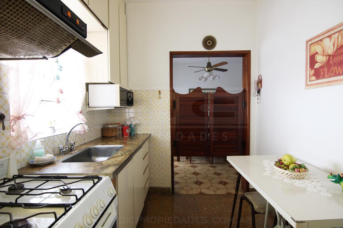 Foto de Chalet duplex 4 dormitorios en lindisimo barrio de Olivos, imagen 4
