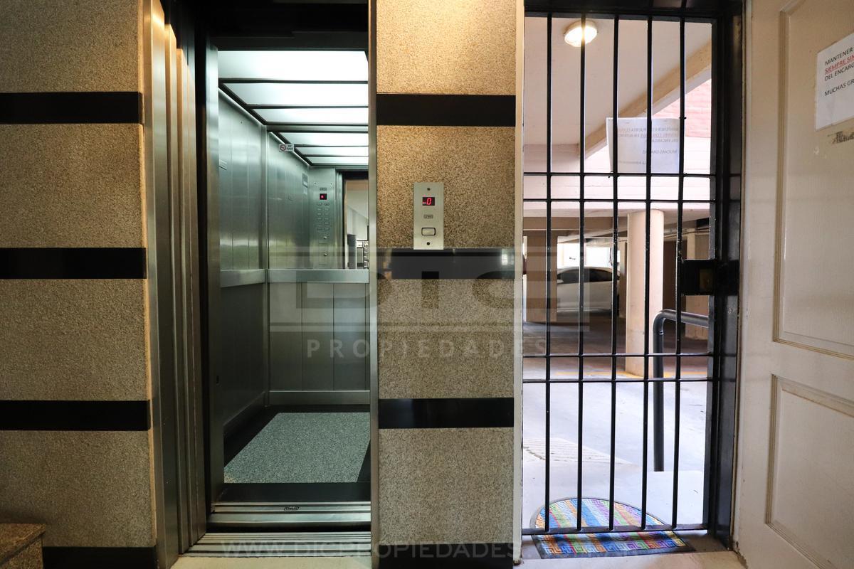 Foto de Departamento 2 ambientes venta ubicado en Olivos, imagen 5