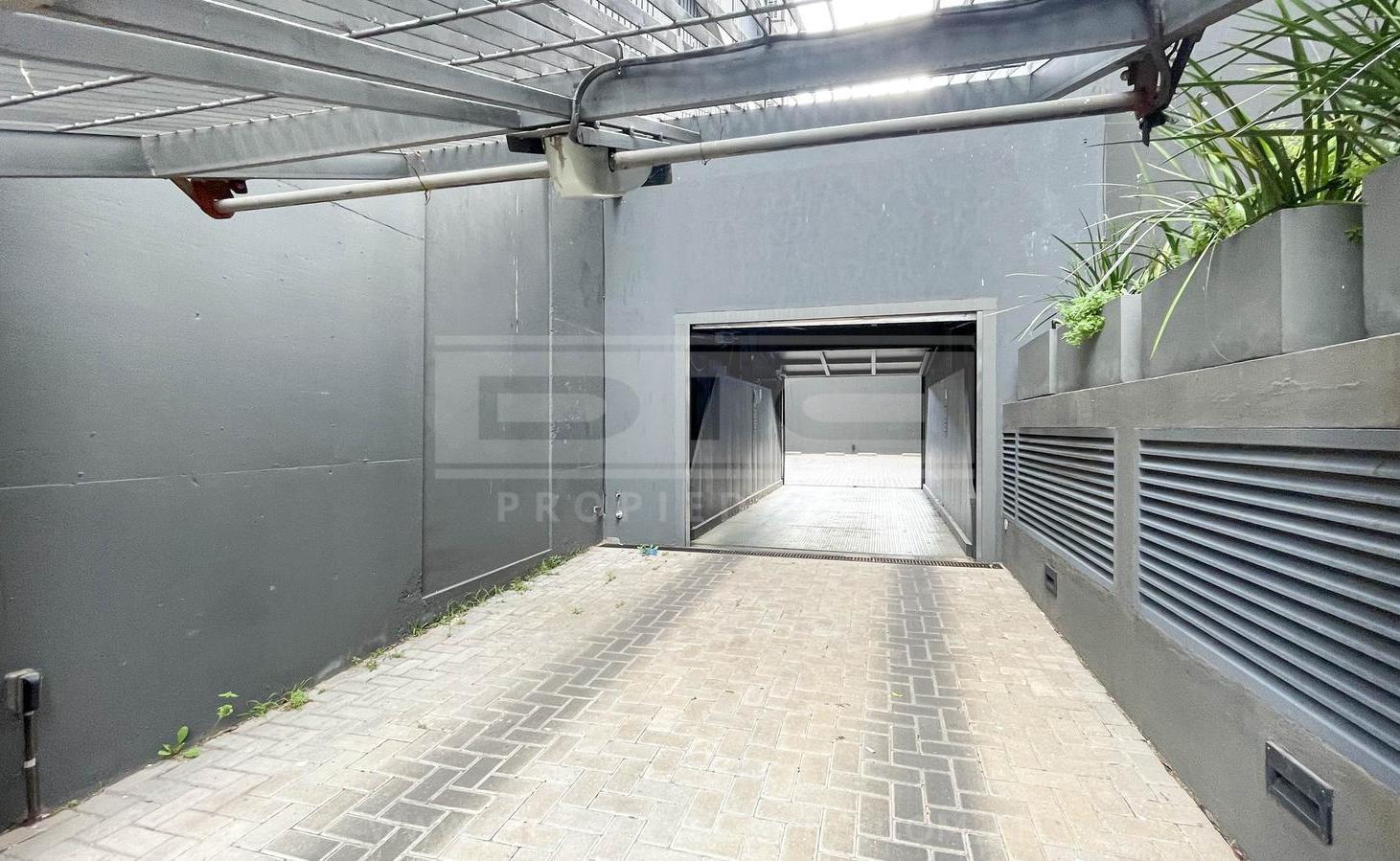 Foto de Cochera Venta - Olivos, imagen 2