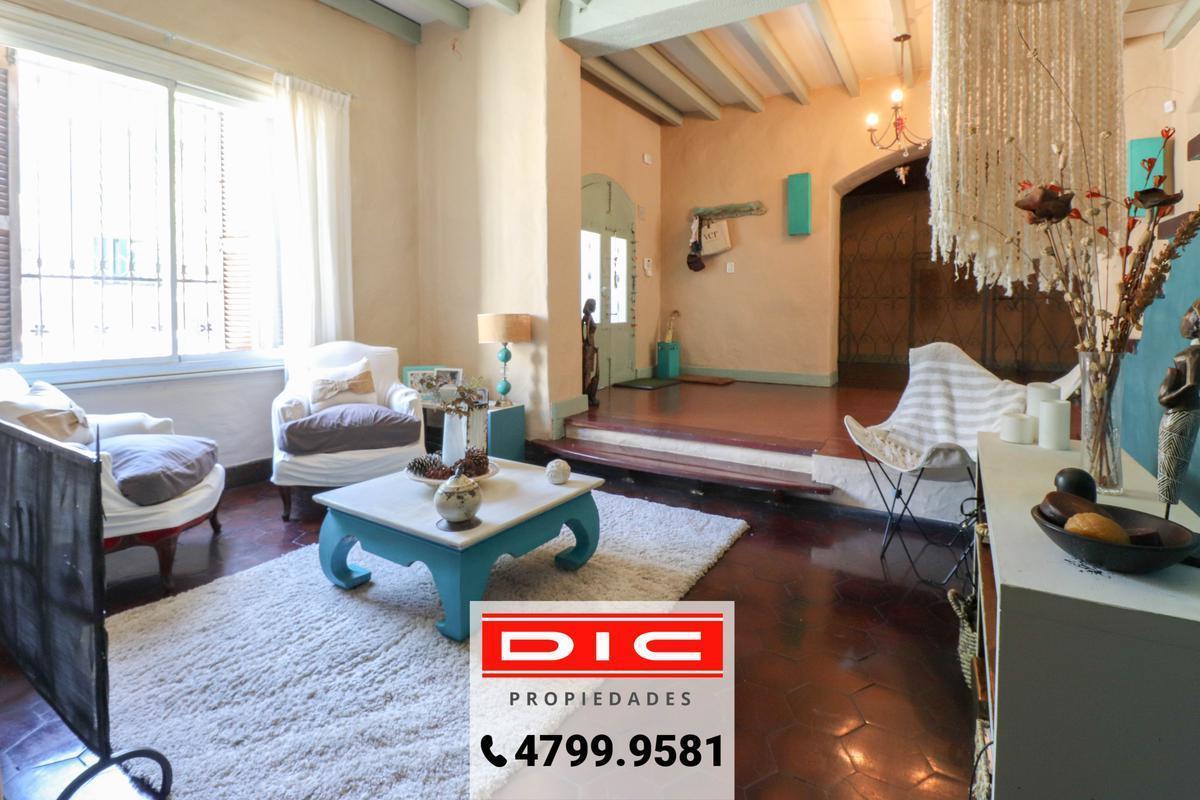 Foto de Chalet 6 ambientes venta con suite escritorio patio jardin y cochera en, imagen 1