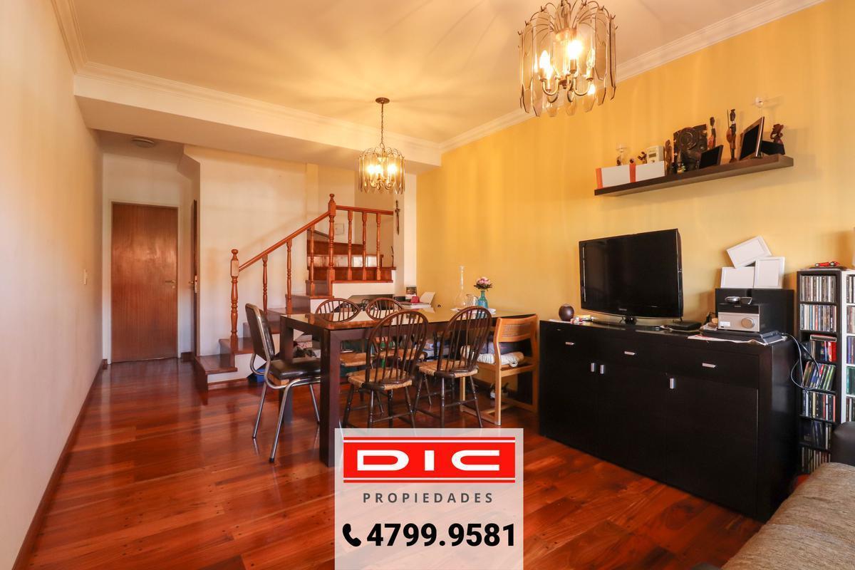 Foto de Duplex 4 ambientes venta con play patio y entrada de auto en Olivos, imagen 4