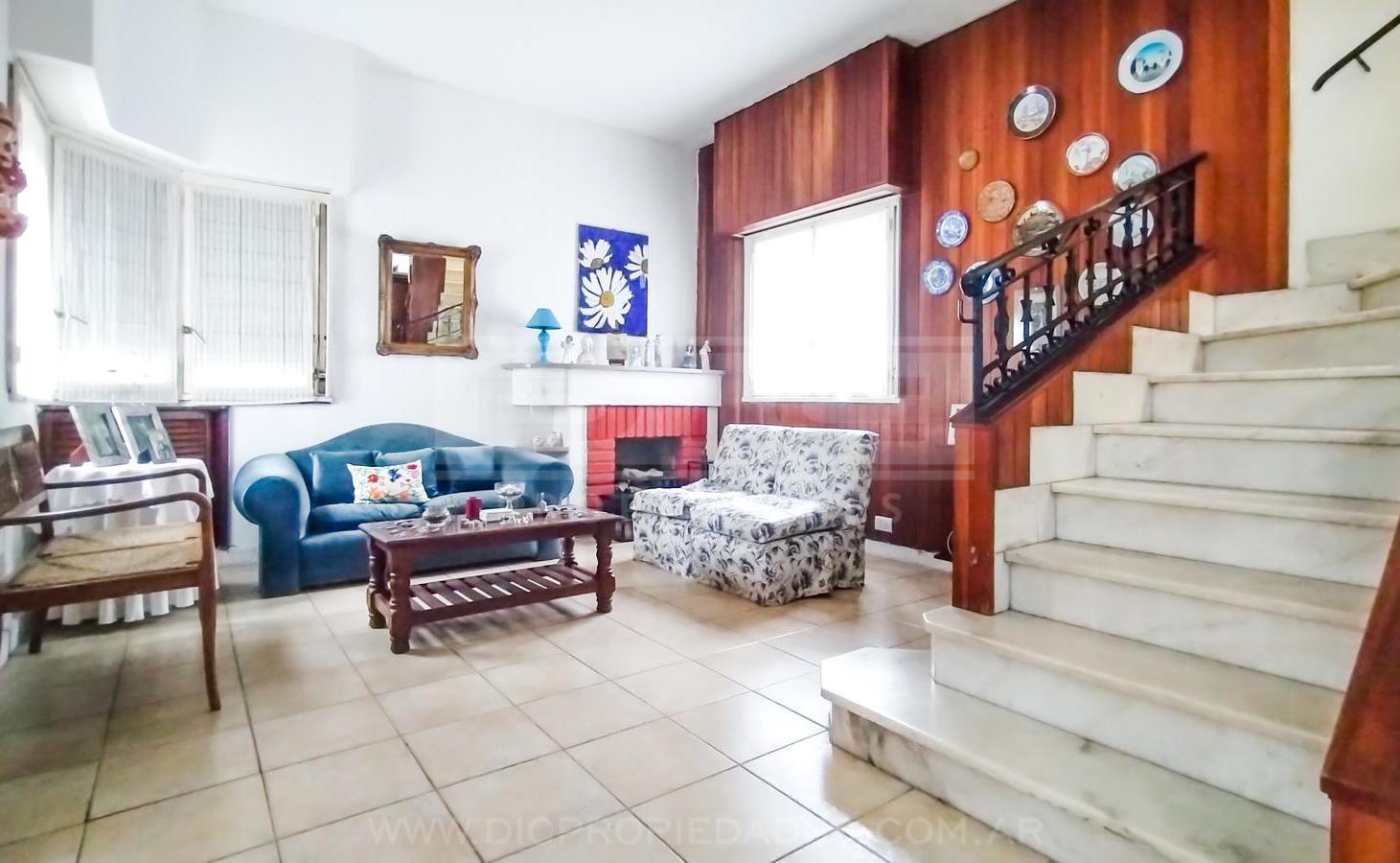 Foto de Casa 4 dormitorios Venta - La Lucila-Vias/Maipu, imagen 2