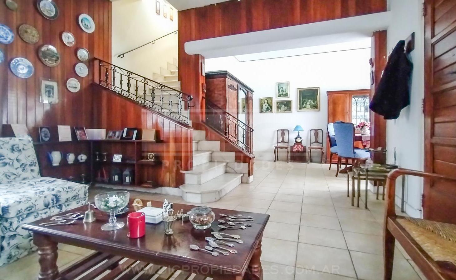 Foto de Casa 4 dormitorios Venta - La Lucila-Vias/Maipu, imagen 3
