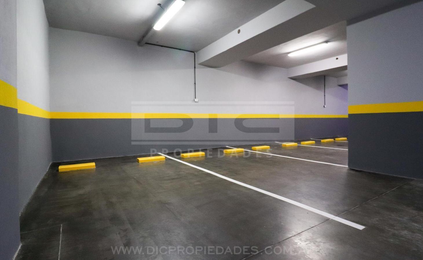 Foto de 2 Cocheras Venta - Olivos, imagen 4
