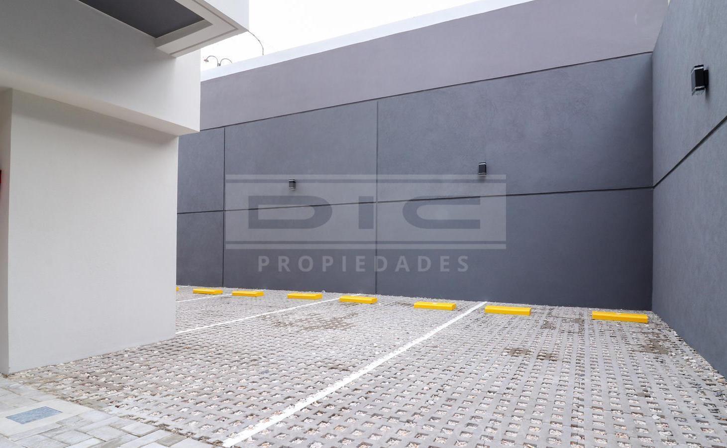 Foto de 2 Cocheras Venta - Olivos, imagen 5