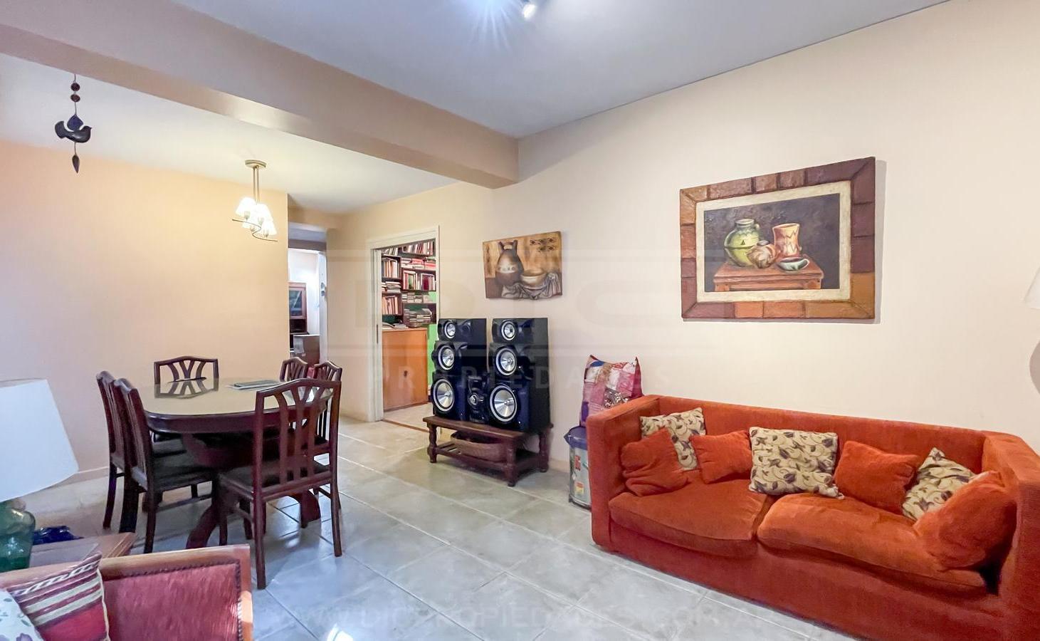 Foto de Casa 3 dormitorios Venta - Olivos-Roche, imagen 2