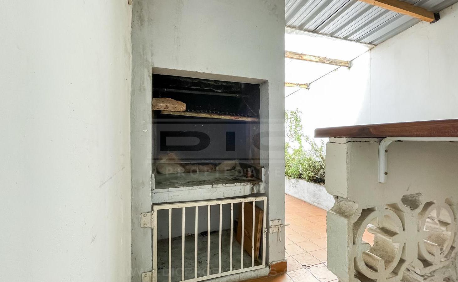 Foto de Casa 3 dormitorios venta - Olivos, imagen 2
