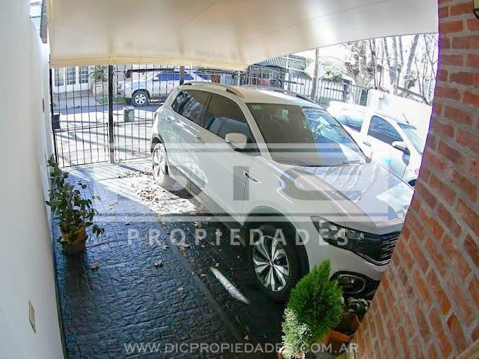 Foto de Duplex 4 ambientes en 3 plantas impecable estado - Florida B Venta, imagen 3