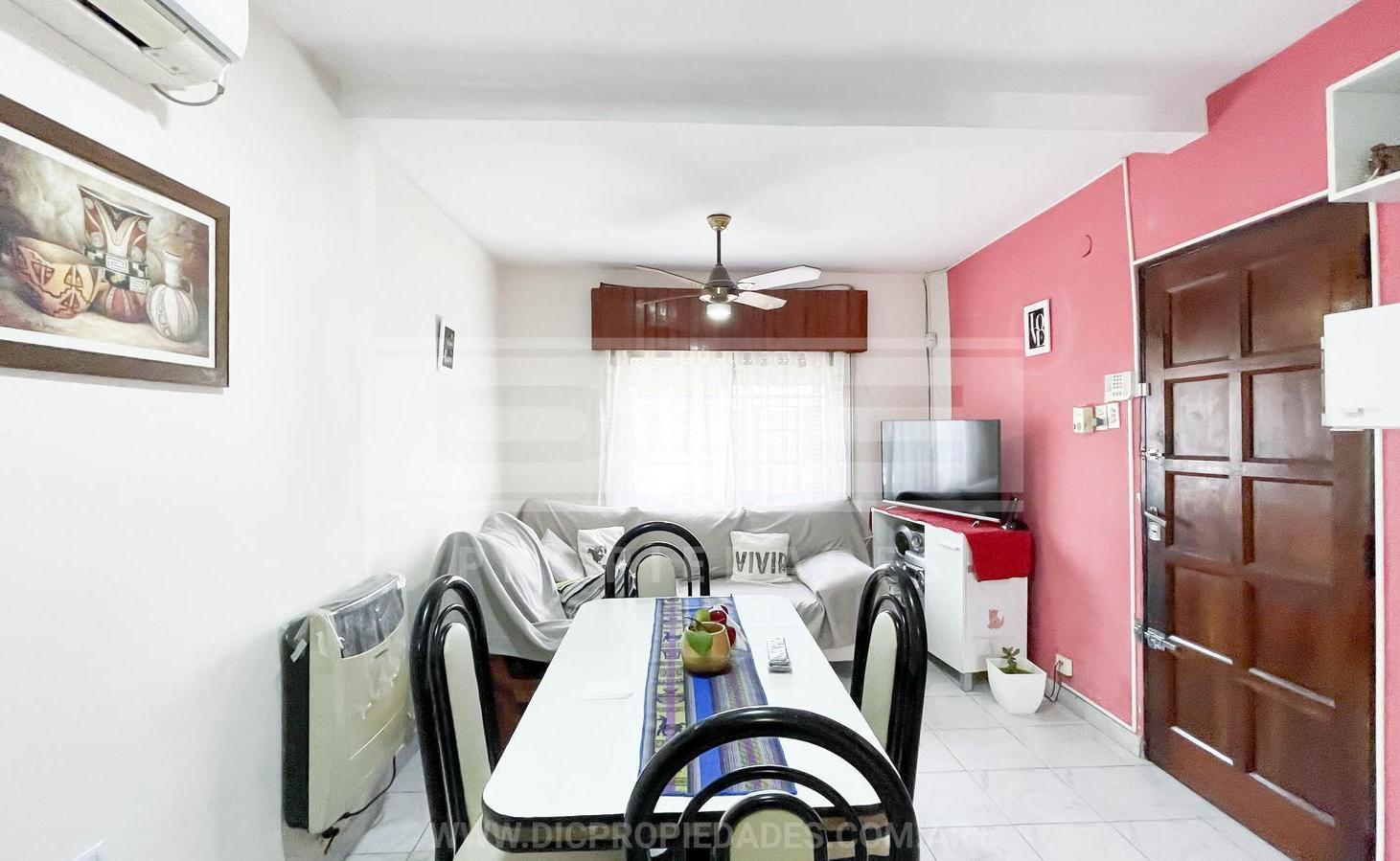 Foto de Casa 2 dormitorios Venta - Villa Ballester, imagen 2