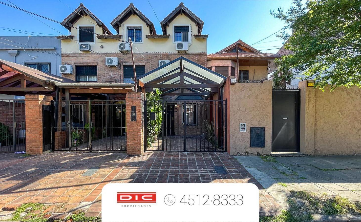 Foto de PH 4 dormitorios Venta - Munro, imagen 1