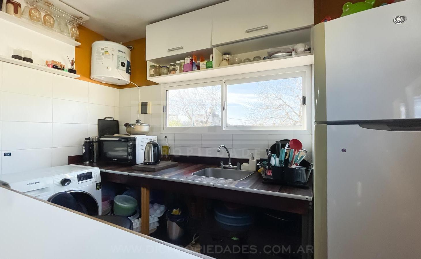 Foto de Casa 3 dormitorio Venta - Villa Adelina, imagen 2