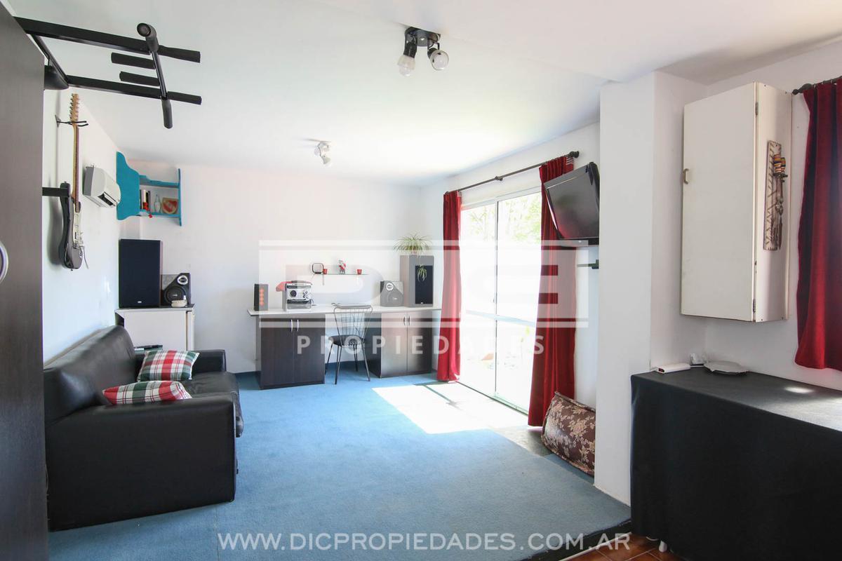 Foto de Casa 3 ambientes Venta - Munro, imagen 2