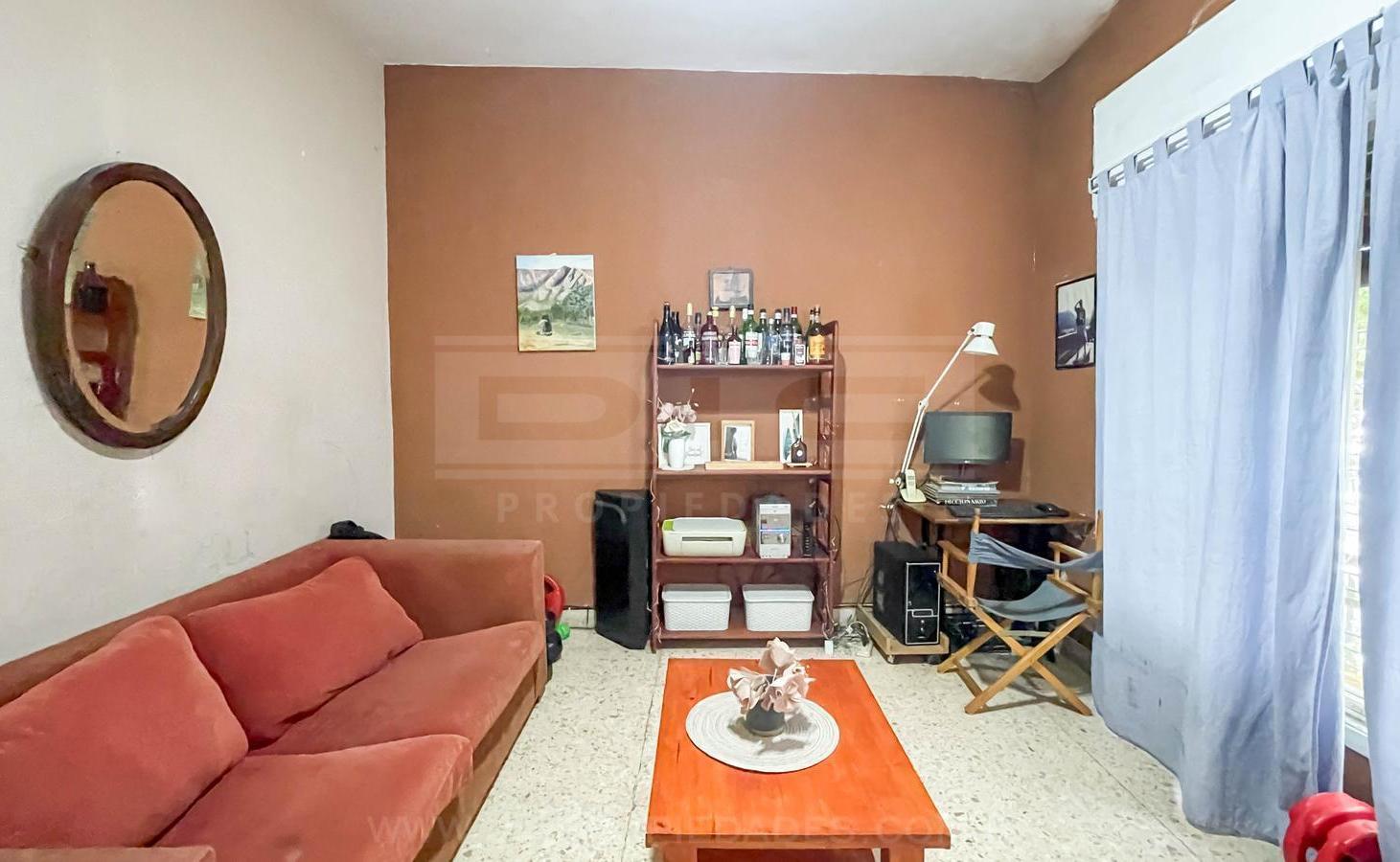 Foto de Casa 2 dormitorios Venta - Munro, imagen 2