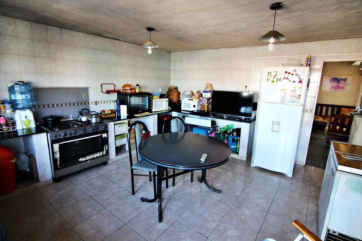 Foto de Venta en Block - 4 Ambientes - Villa Adelina, imagen 4