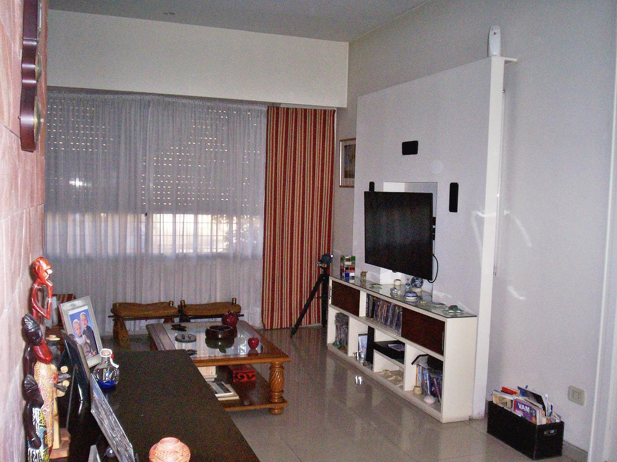 Foto de Chalet 5 Ambientes Venta - Carapachay, imagen 5